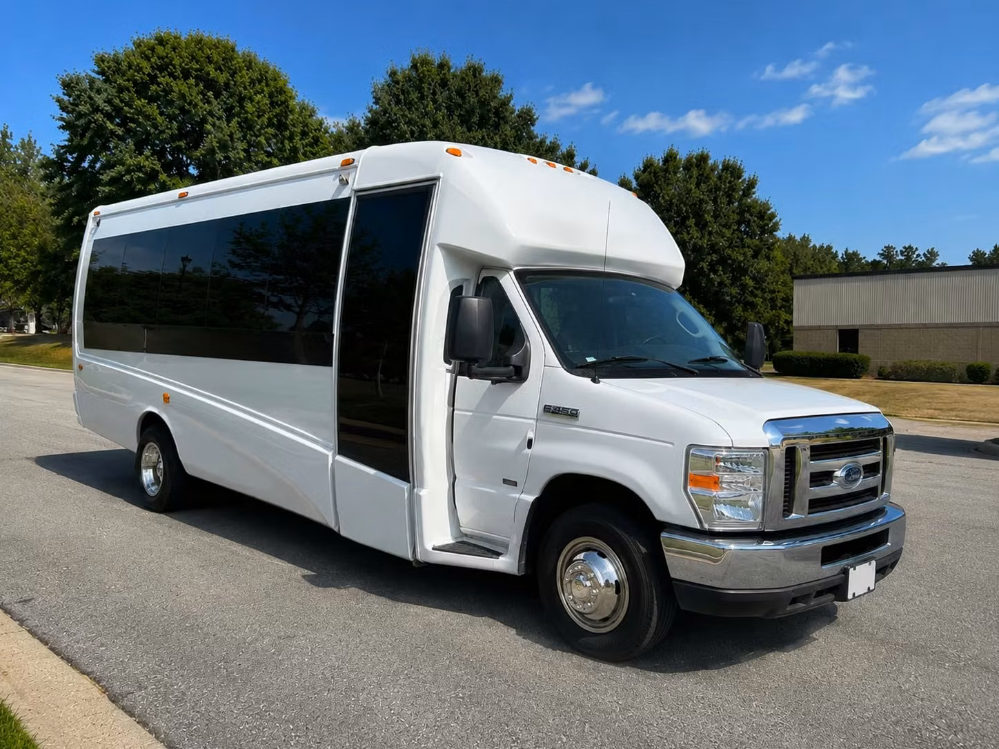 15 passenger minibus