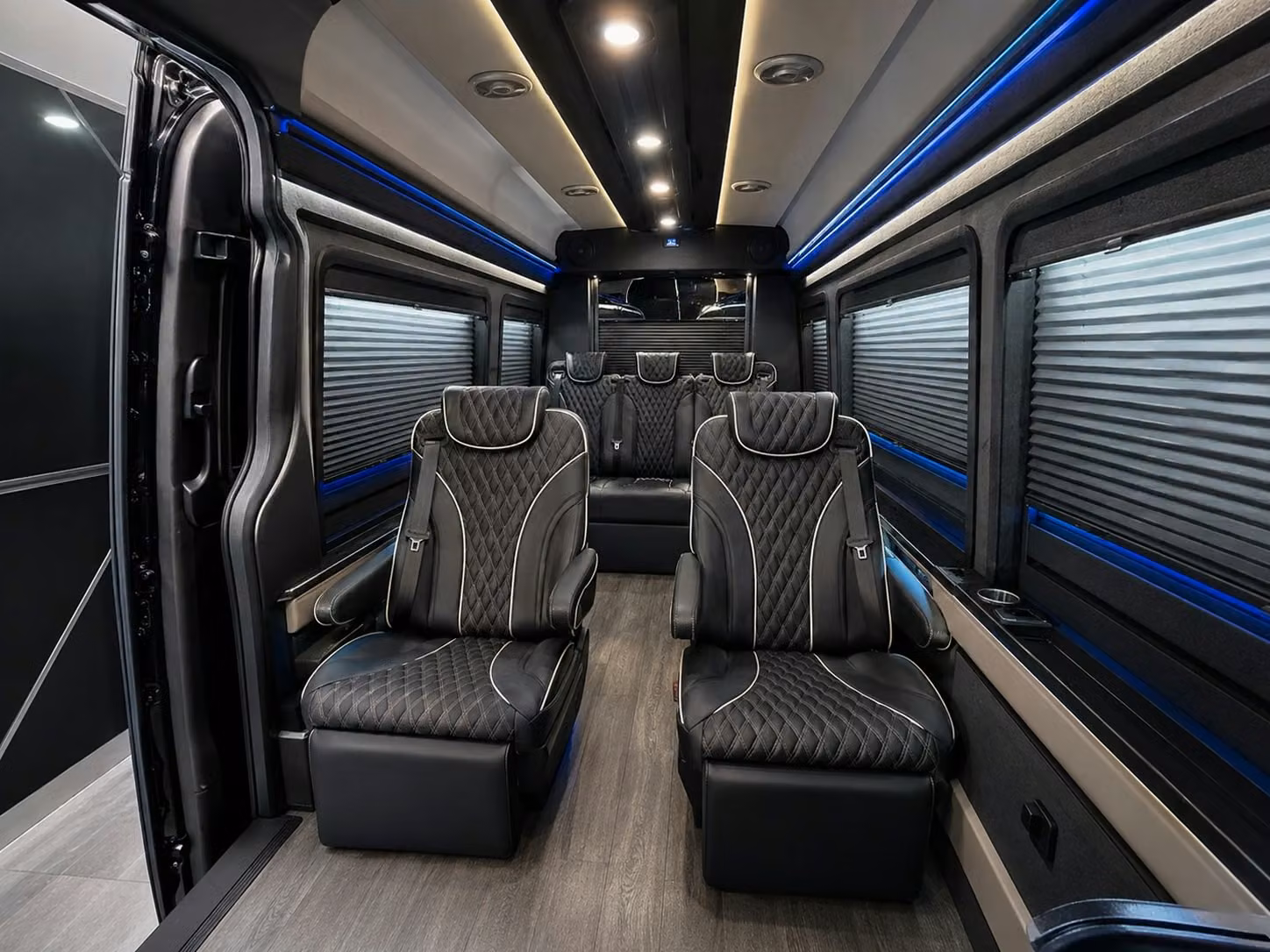 keep your sammamish wedding guests moving smoothly between the airport and your venue